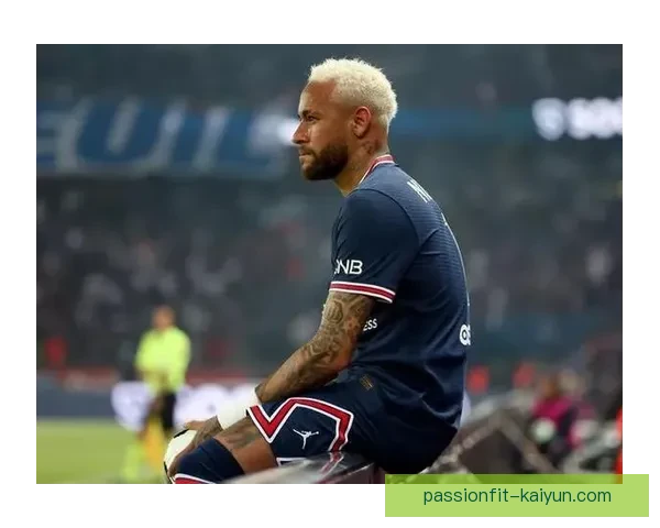 内马尔家庭生活曝光，状态平稳，表现值得关注